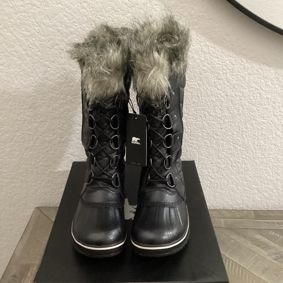 SOREL 'Tofino II' Faux Fur Lined Waterproof Boot (Women) 7M - Picture 5 of 8